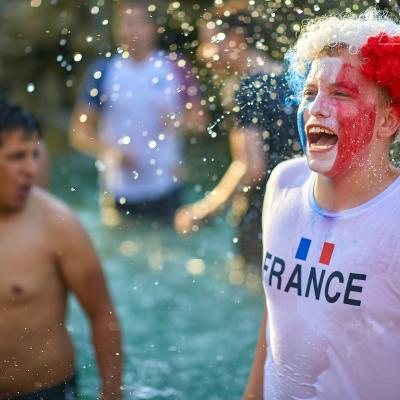 Supporter victoire des Bleus à Bordeaux